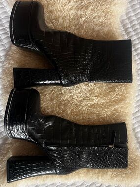 ZARA Platform Croc-Embossed Heeled Boots - Black